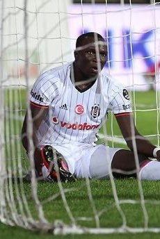 Aboubakar’a eleştiri yağmuru