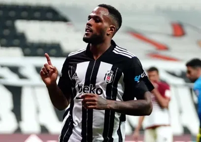 Larin Beşiktaş'ta kalacak mı? Menajerinden açıklama geldi