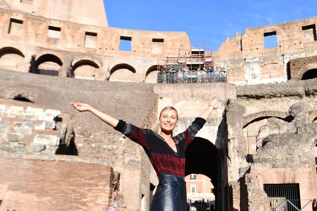 Sharapova, Kolezyum’u gezdi