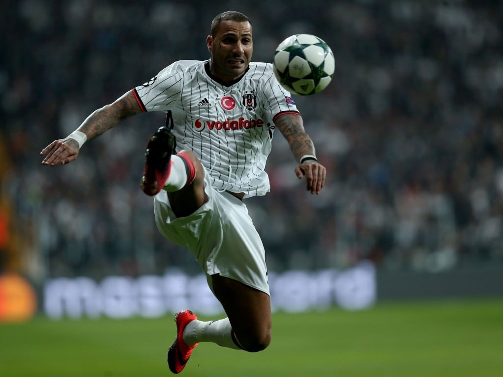 Beşiktaş-Benfica mücadelesinden kareler