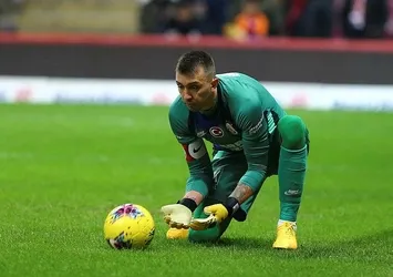Muslera hiç terlemedi!