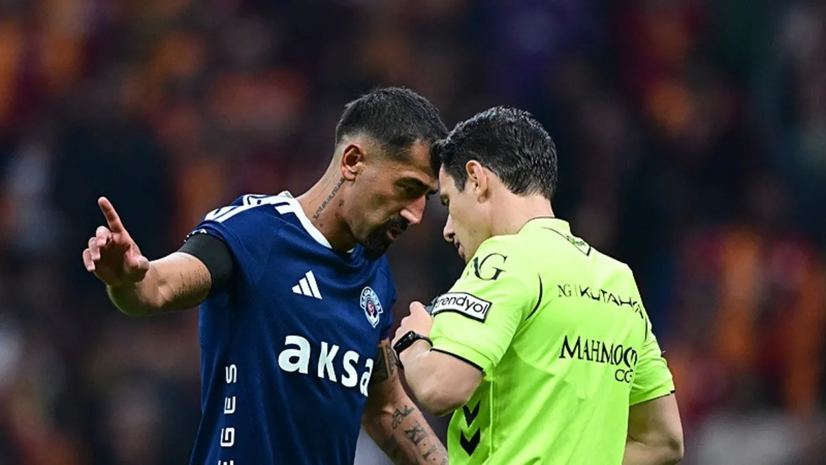 Galatasaray taraftarlarından Kerem Demirbay'a tepki!