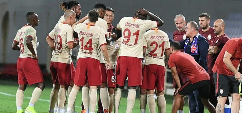 Galatasaray maçında taraftarı kızdıran görüntü! Falcao...