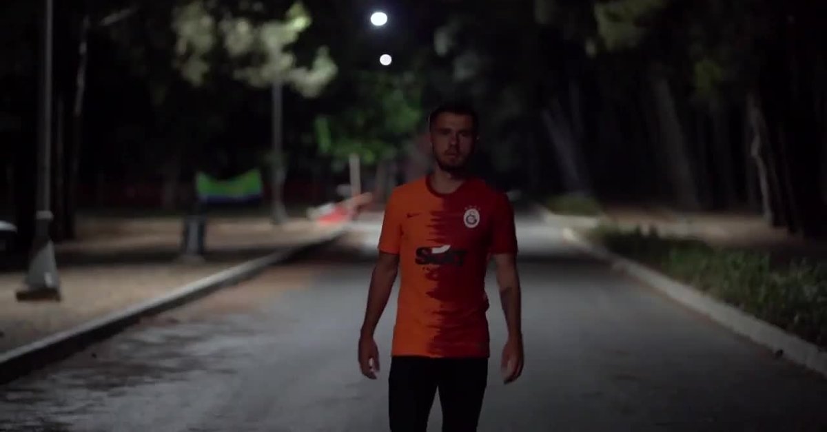 Galatasaray Emre Kılınç transferini böyle duyurdu