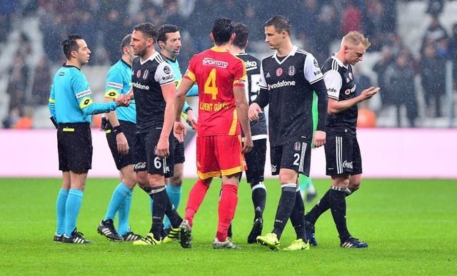 Quaresma arkadaşlarından özür diledi