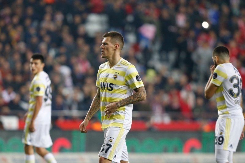 Skrtel’in menajerinden ayrılık itirafı!