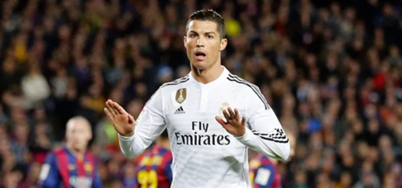 Cristiano Ronaldo, Robbie Keane'i yakaladı