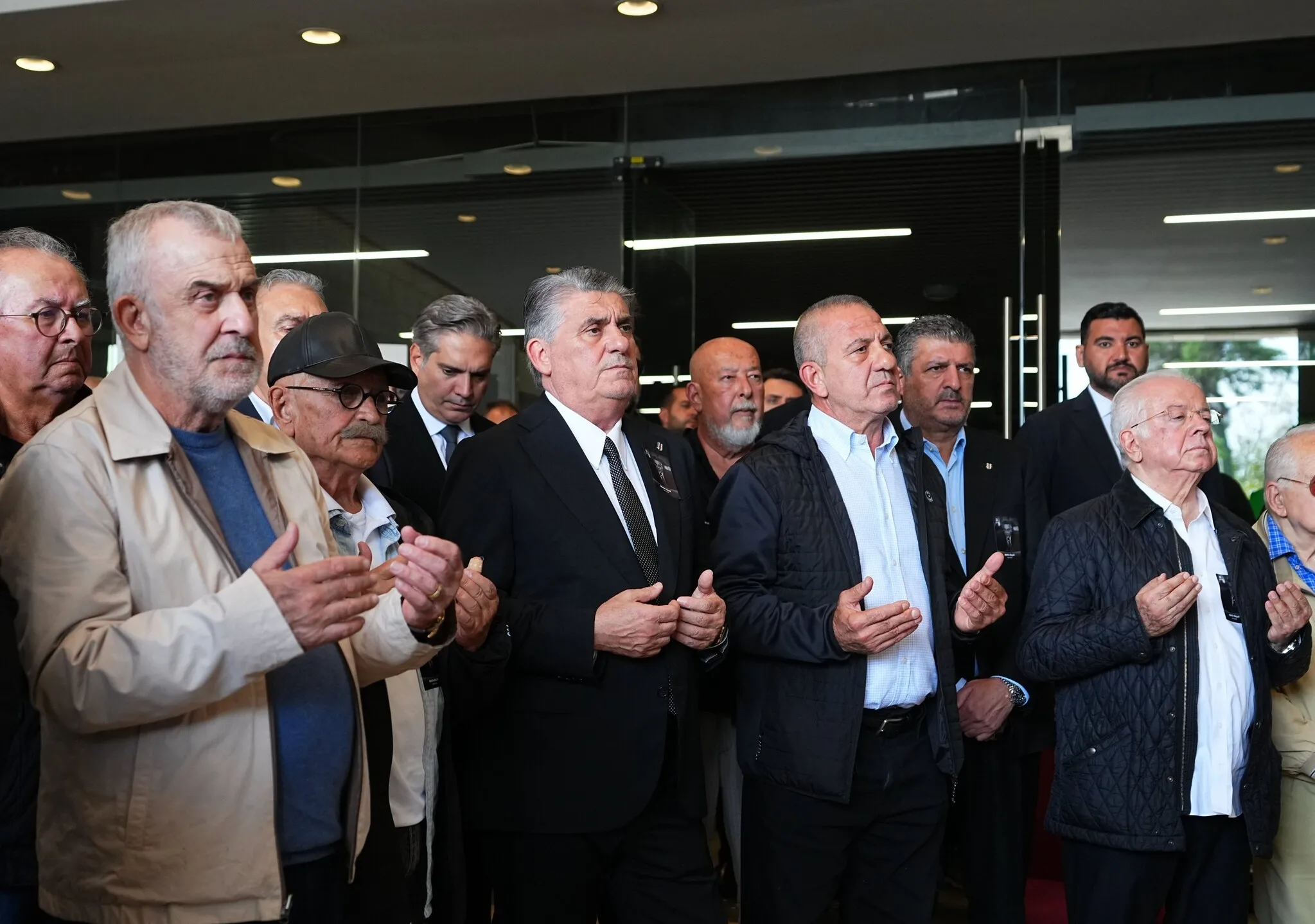 Beşiktaş'ın eski yöneticisi Metin Keçeli için cenaze töreni düzenlendi