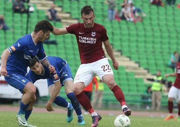 Trabzonspor iki oyuncu ile imzalıyor