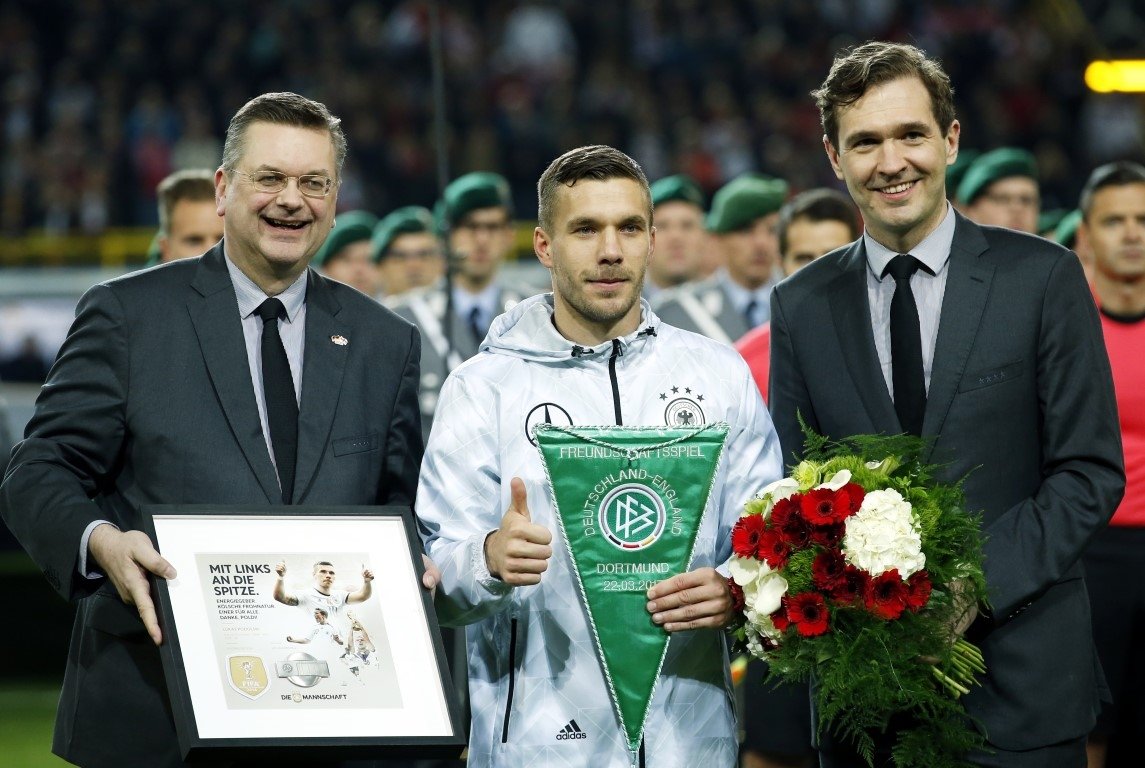 Podolski’ye muhteşem veda!