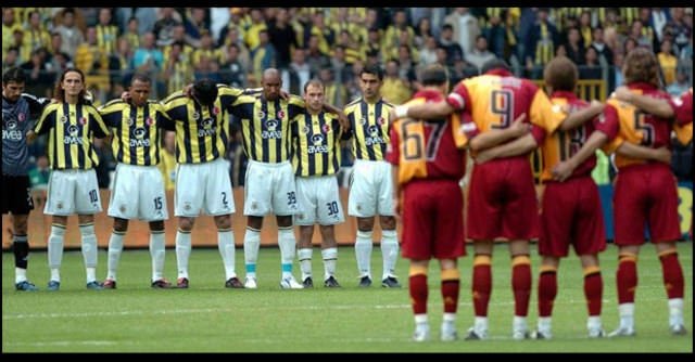 Fenerbahçe - Galatasaray derbilerinin en özel kareleri