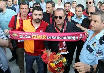 G.Saray şampiyon gibi karşılandı