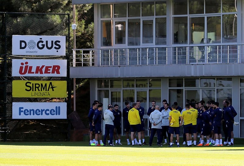 Koeman’dan Mehmet Topal’a 2 özel görev