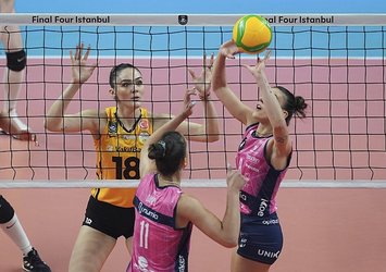 VakıfBank 4. tamamladı!