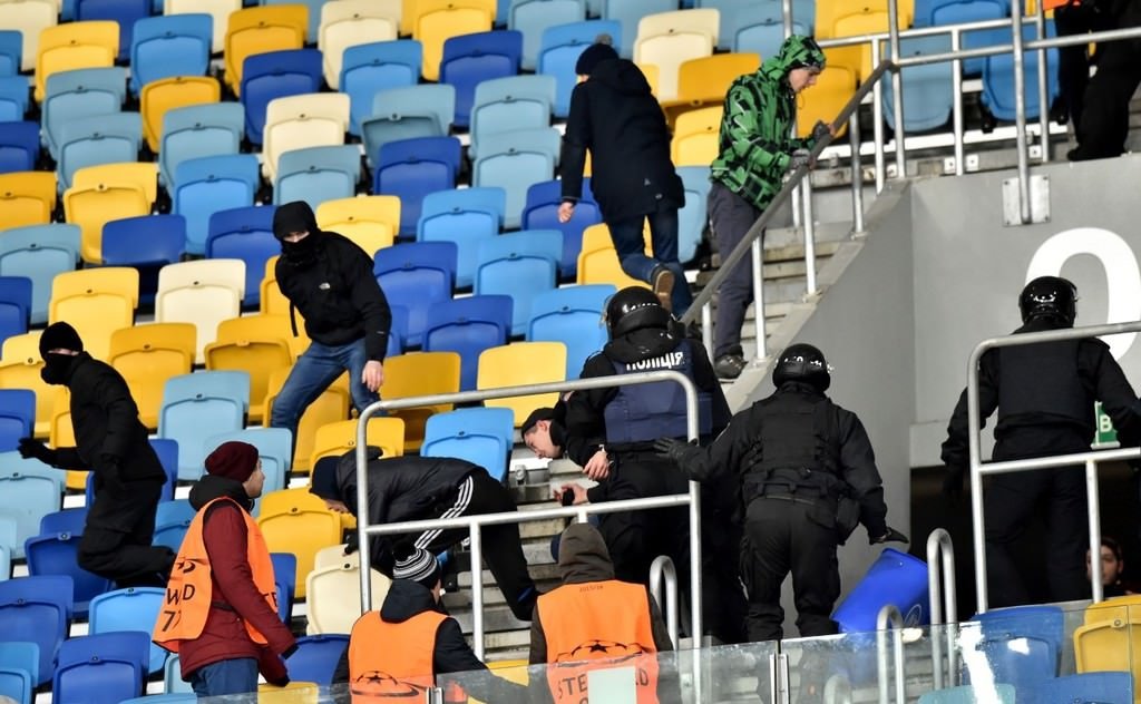 Beşiktaş taraftarını bıçaklayıp serbest kaldılar
