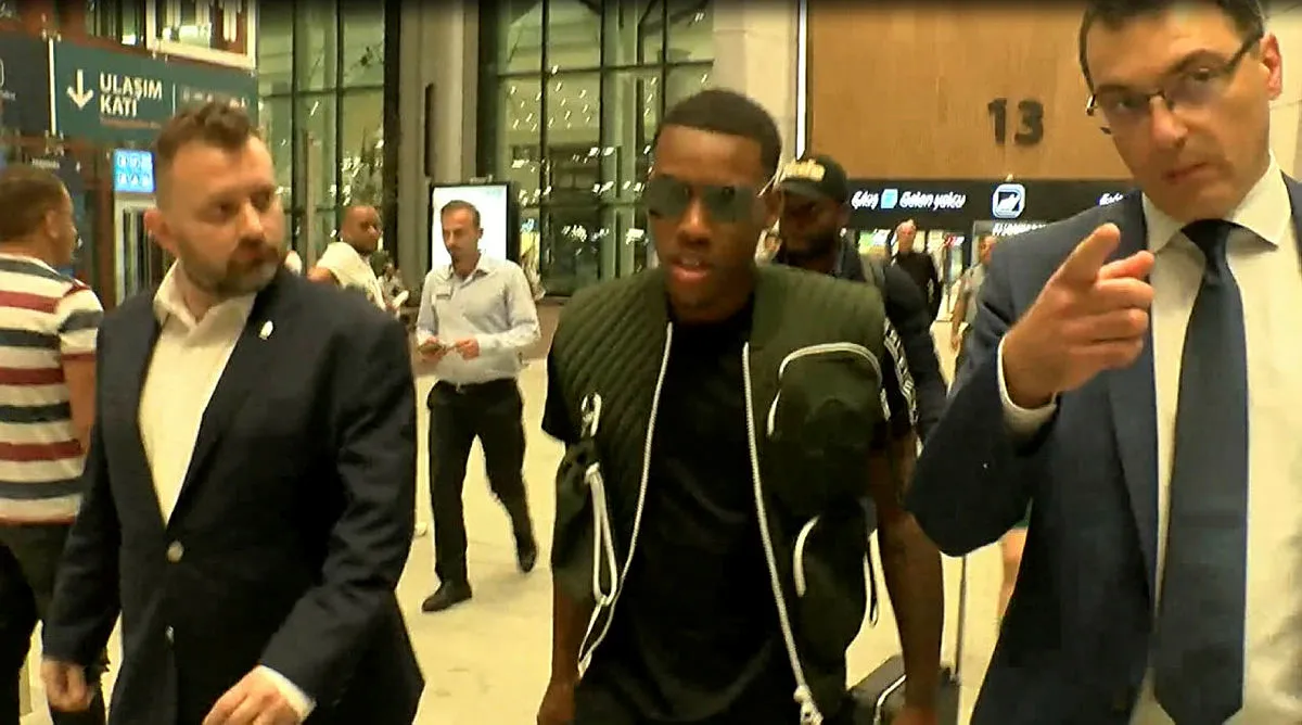 Fenerbahçe'nin yeni transferi Garry Rodrigues İstanbul'a geldi - 2