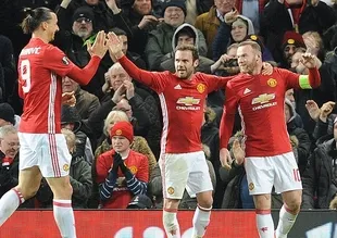 Rooney'nin golü hem rekor hem puan getirdi