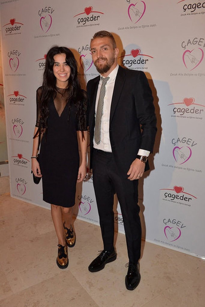 Asena istedi, Caner Erkin aldı