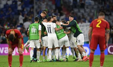 İtalya yarı finalde!