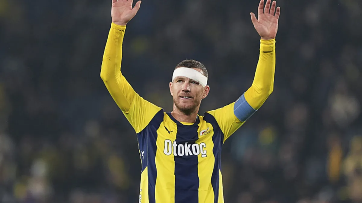 Kaşı açılan Edin Dzeko'dan flaş açıklama! "Daha önce de yaşadım"