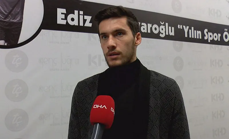 Beşiktaşlı Umut Nayir ve Galatasaraylı Şener Özbayraklı'dan koronavirüs için birlik açıklaması - 2
