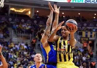 Fenerbahçe son saniyede kaybetti