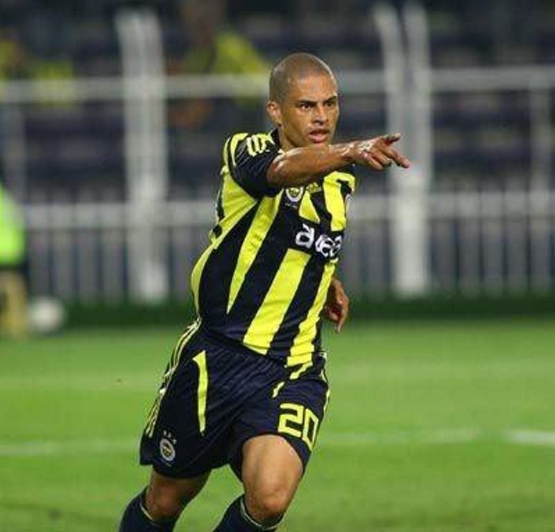 Alex seneye Fenerbahçe’de! Flaş açıklama geldi