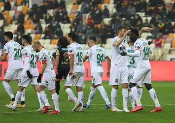 Alanyaspor deplasmanda farka koştu!