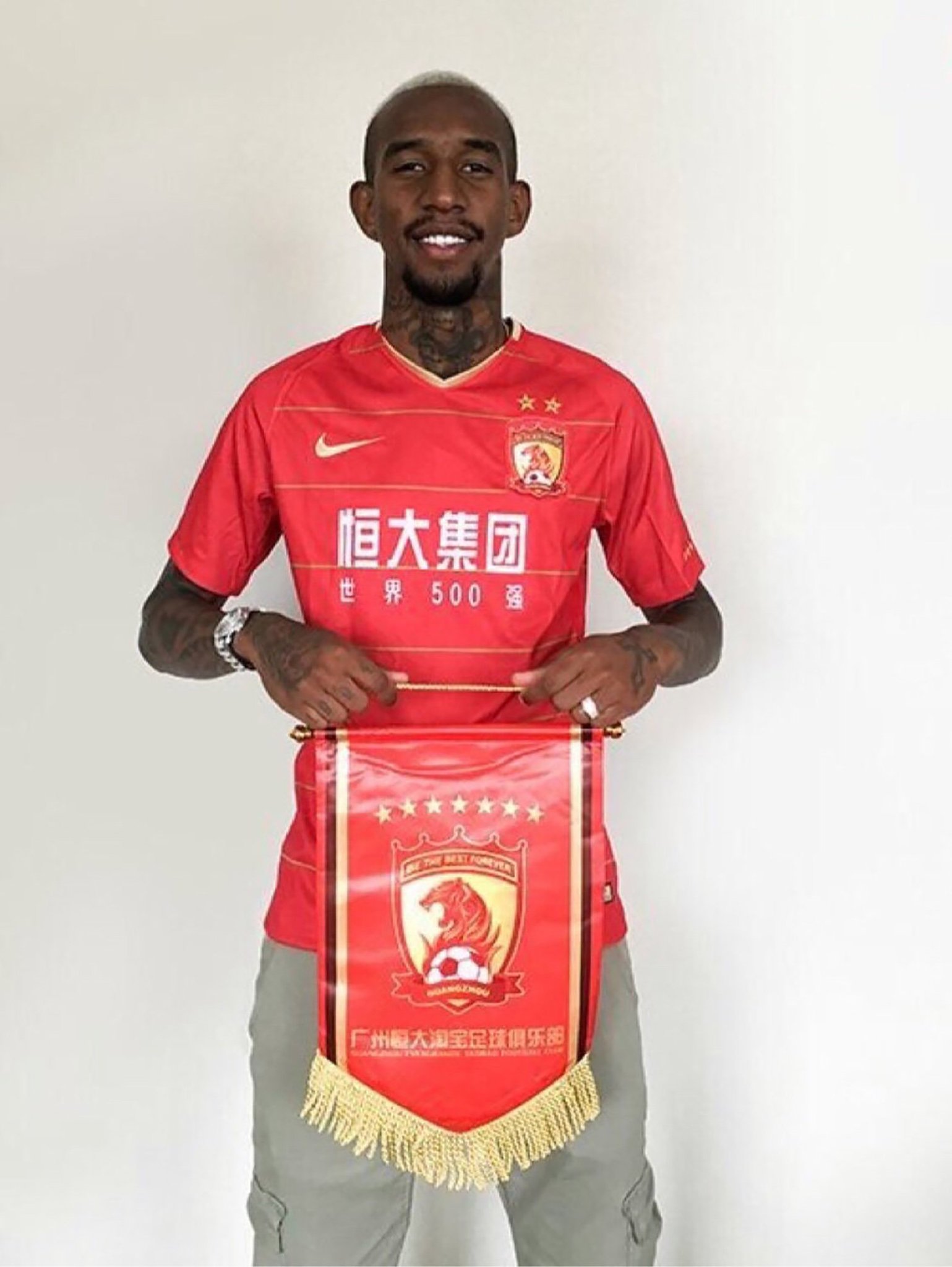 Talisca bonservisiyle birlikte transfer oluyor!