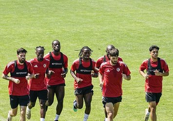 Gaziantep FK'de 8 isimle yollar ayrıldı