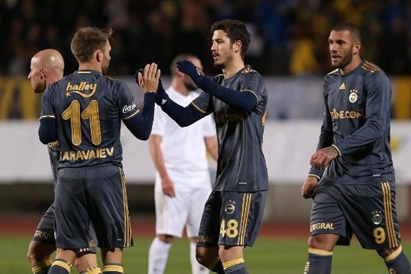 Warriors’tan Sacramento’ya Nusret’li cevap