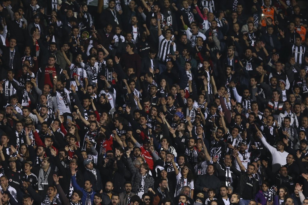 Beşiktaş’tan Caner Erkin’e büyük destek!