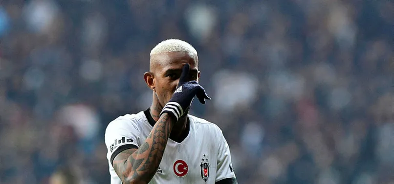Talisca lige ağırlığını koydu