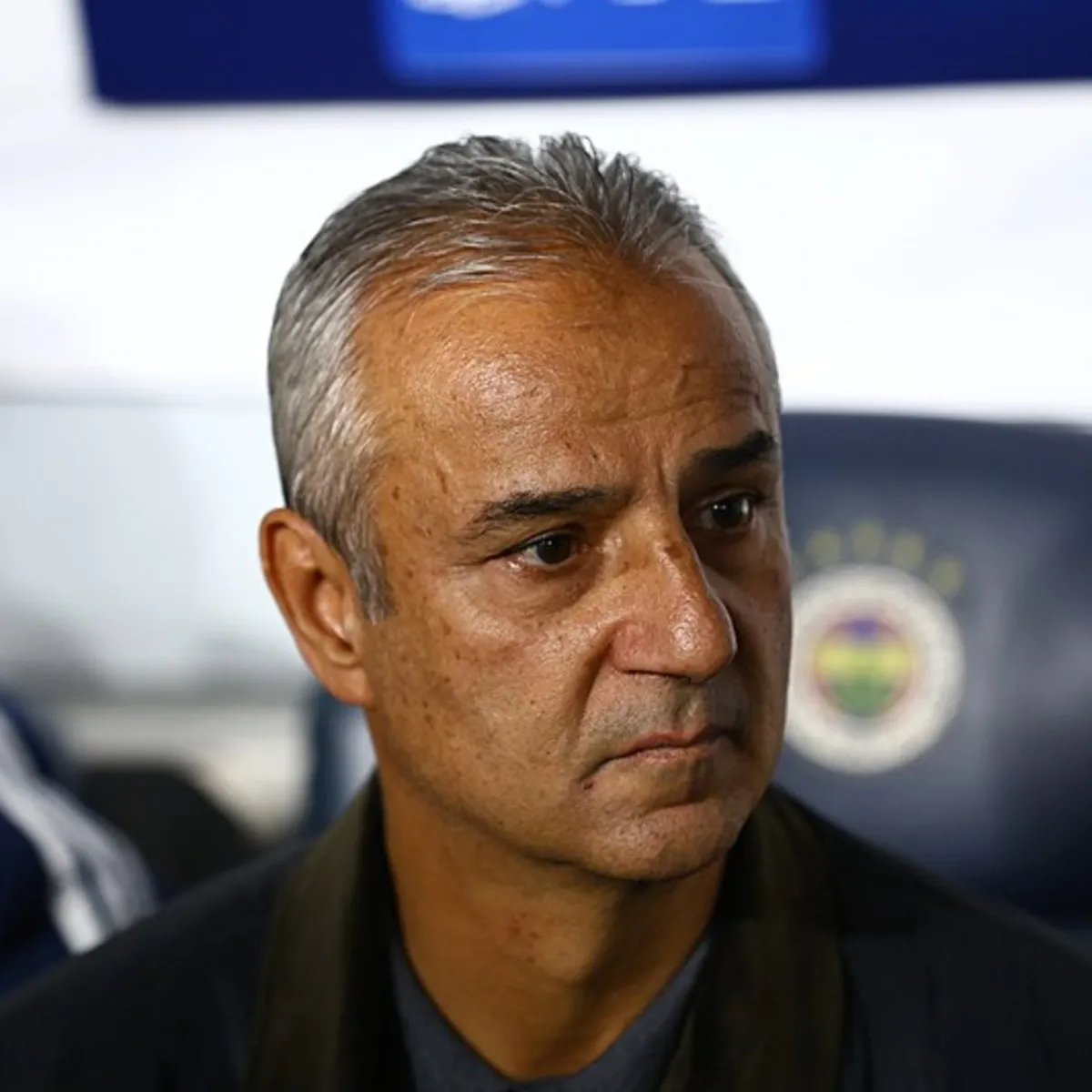 Fenerbahçe Teknik Direktörü İsmail Kartal'dan Galatasaray Maçı Öncesi Stoper Açıklaması