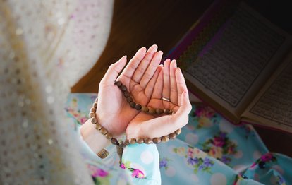 ARİFE GÜNÜ VE KURBAN BAYRAMI’NDA HANGİ DUALAR OKUNUR? | Kurban Bayramı sabahı sofrada okunacak dua ve bayramda yapılacak ibadetler