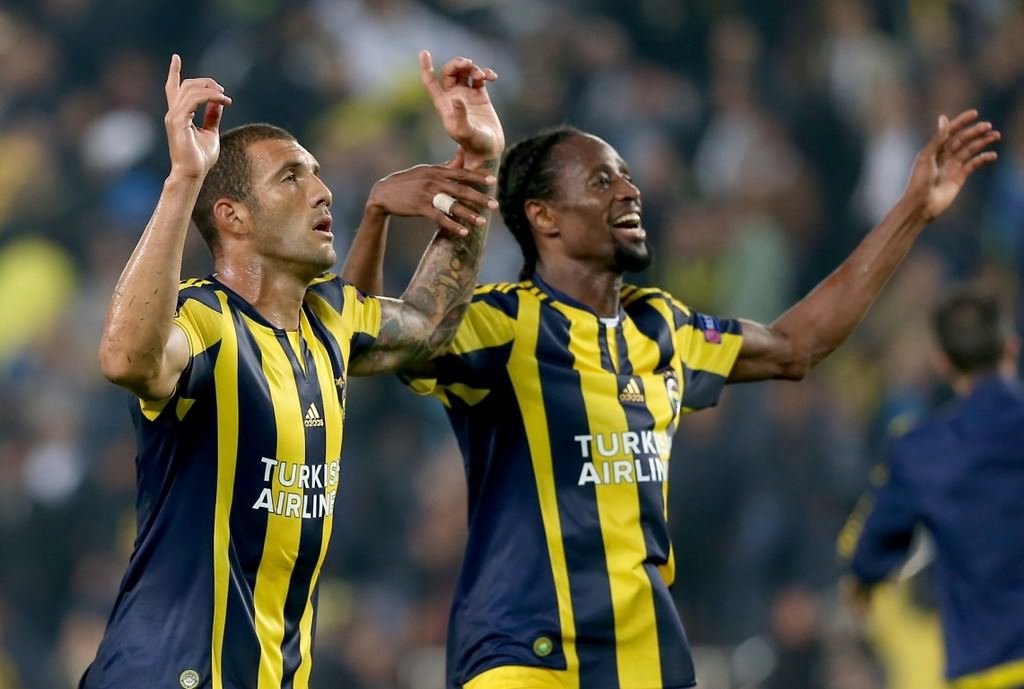 Fenerbahçe’den Kadıköy’de tarihi zafer