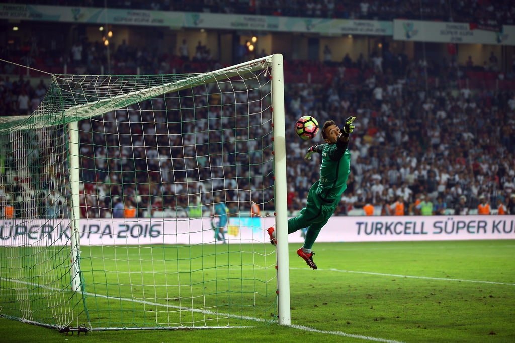Muslera çalım attı taraftar çıldırdı