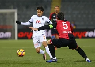 Medipol Başakşehir, Gençlerbirliği'ne takıldı