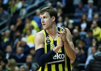 Vesely ile 3 yıl daha