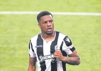 Forvete yeni aday: Akpom