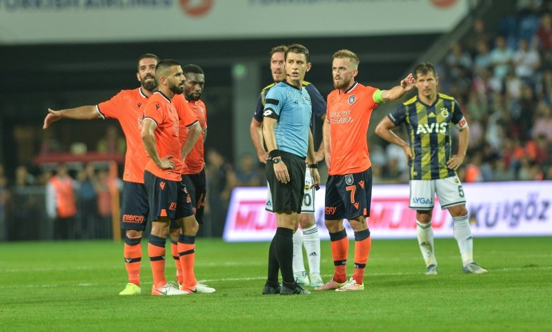 Spor Yazarlari Basaksehir Fenerbahce Macini Yazdi Sayfa 1 Fenerbahce 21 Kasim 2020 Cumartesi