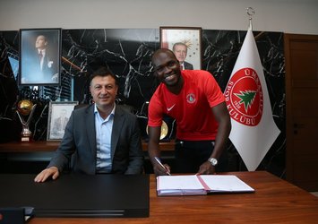 Moussa Sow Ümraniyespor’da