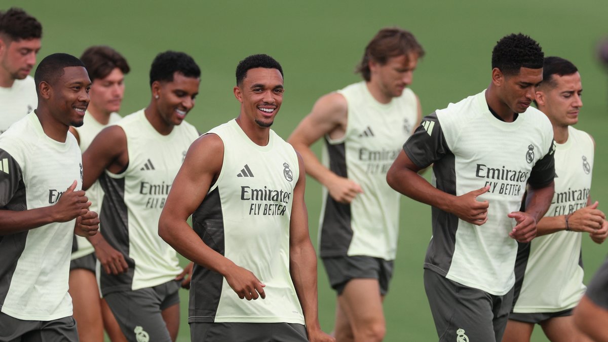 Menajerlerden Galatasaray'a flaş transfer önerisi! Sağlık raporları temiz çıkarsa Aslan olacak Menajerlerden Galatasaray'a flaş transfer önerisi! Sağlık raporları temiz çıkarsa Aslan olacak