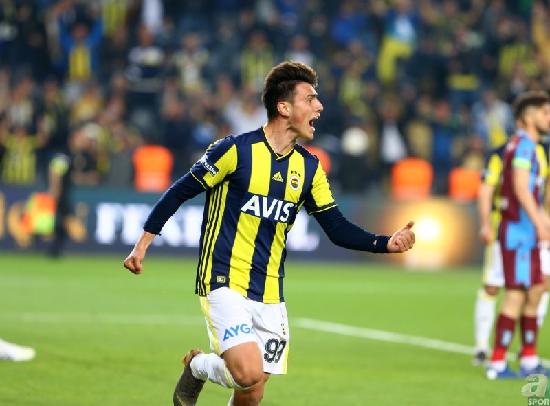 Eljif Elmas A Agir Elestiri Hayal Kirikligi Yaratan Isimdi Sayfa 1 Diger 13 Ekim 2020 Sali