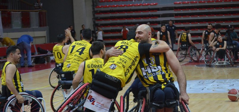 Galatasaray’ı yenen Fenerbahçe adını finale yazdırdı