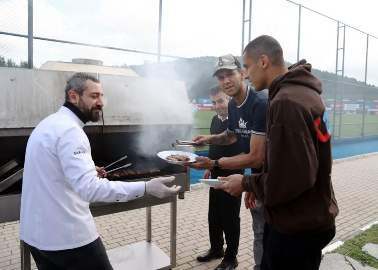 Beşiktaş barbeküde bir araya geldi! - 1