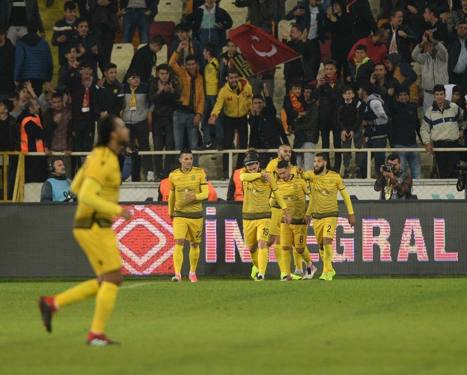 5-0’lık yenilgi hüngür hüngür ağlattı