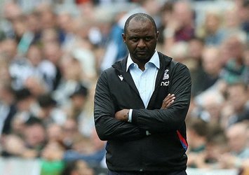 Patrick Vieira imzayı attı!