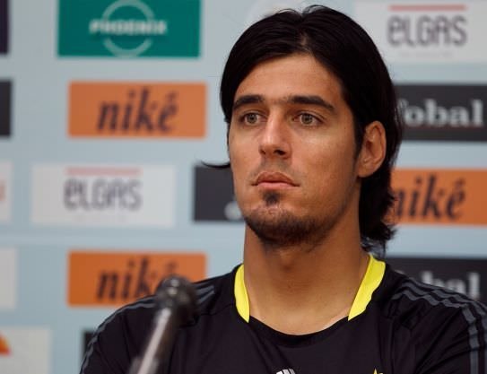 Hem dayak yedi hem kulüpten kovuldu!