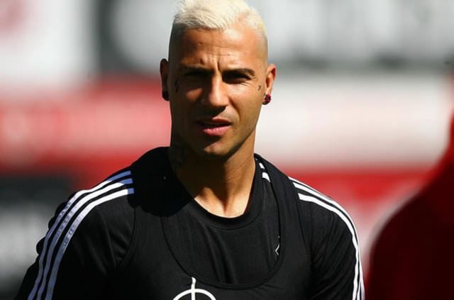 Şenol Güneş yıldız futbolcunun menajerini kovdu